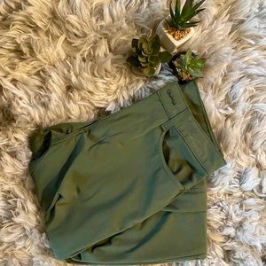 Green army pants 🌲